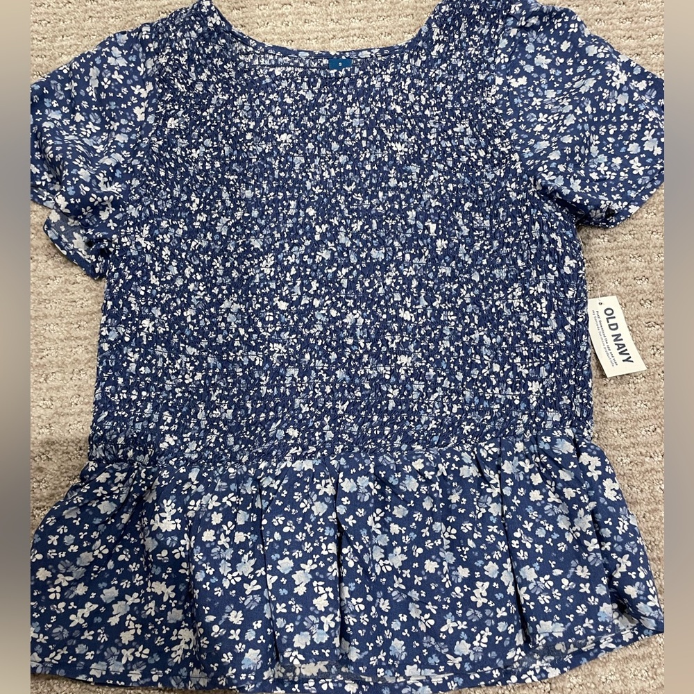 Women’s blue top new with tags